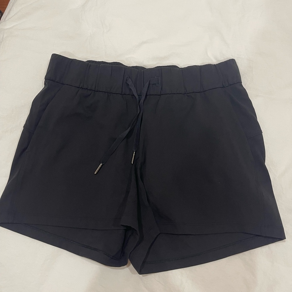 Lululemon on the fly shorts